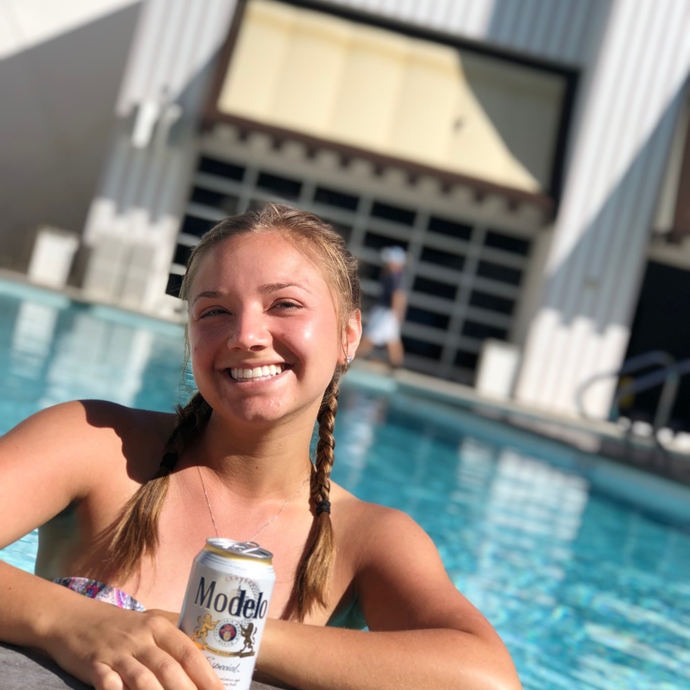 Meet your Posher, Lauren